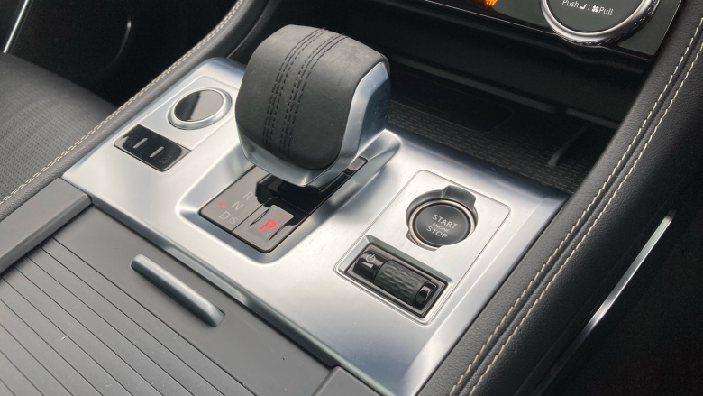 Jaguar F-Pace 2.0 D200 R-Dynamic Black 5dr Auto AWD Diesel Estate